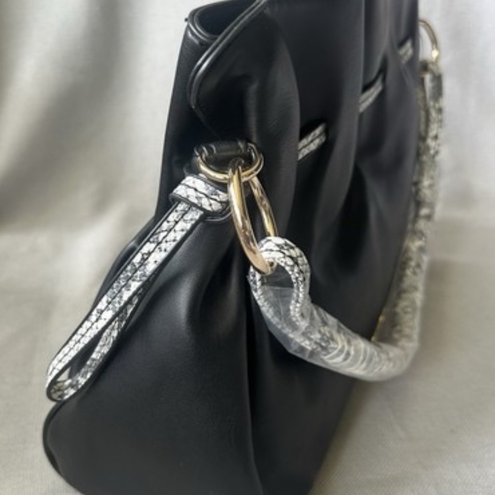 BADGLEY MISCHKA Vegan Drawstring Purse Snake Trim Crossbody New Black - Picture 5 of 13